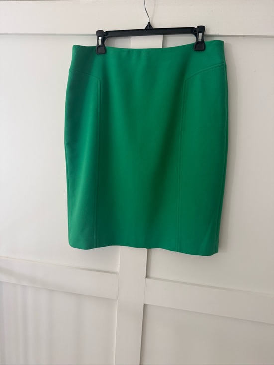 Halogen Dresses & Skirts - Halogen Green Pencil Skirt Size 12